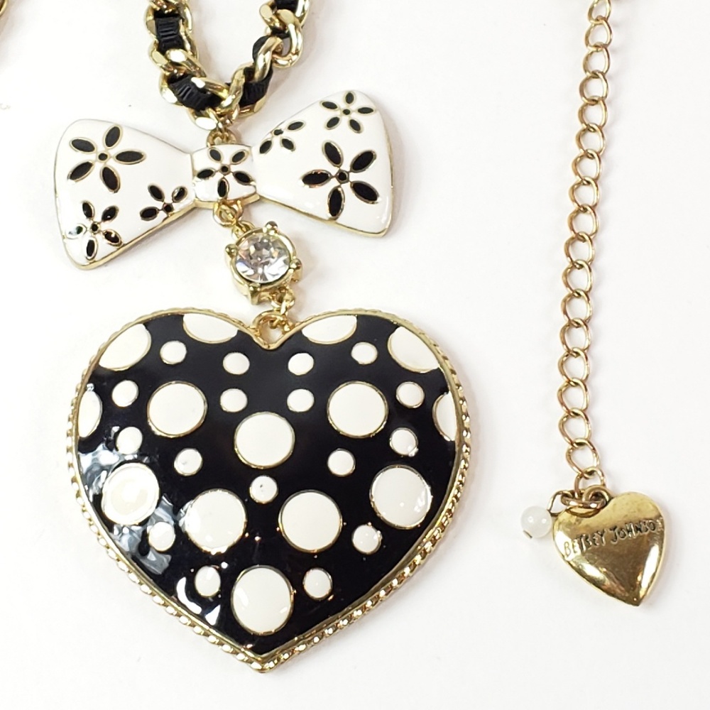 Betsey Johnson Necklace Large Heart Pendant - Picture 7 of 8